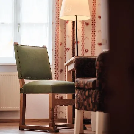 布拉瑞加斯多夫三冠酒店 3* 梅莫斯道夫