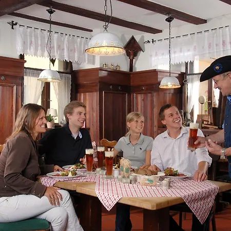 酒店 布拉瑞加斯多夫三冠酒店 梅莫斯道夫