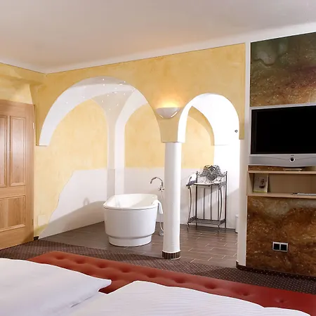 酒店 布拉瑞加斯多夫三冠酒店