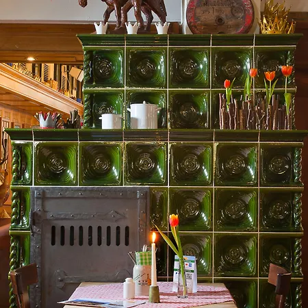 布拉瑞加斯多夫三冠酒店 酒店 3*