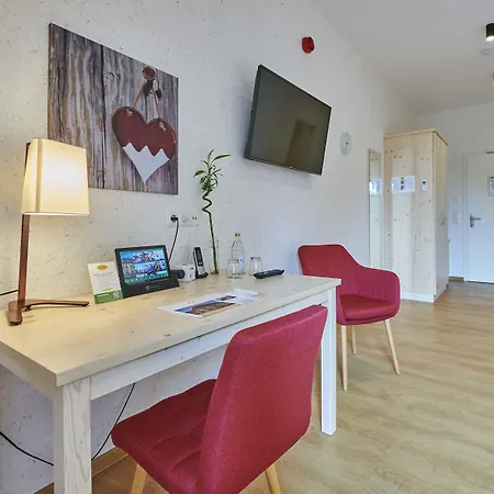 & Brauereigasthof Drei Kronen