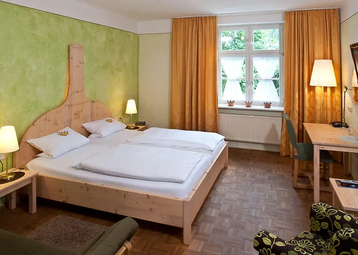 Отель & Brauereigasthof Drei Kronen 3*