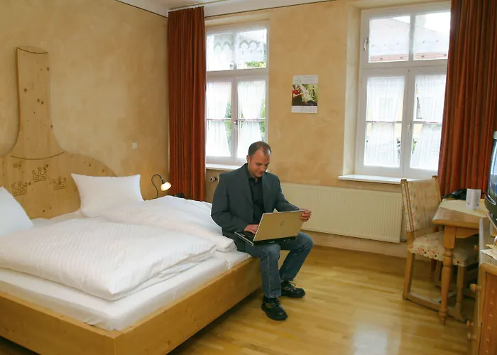 & Brauereigasthof Drei Kronen 3*